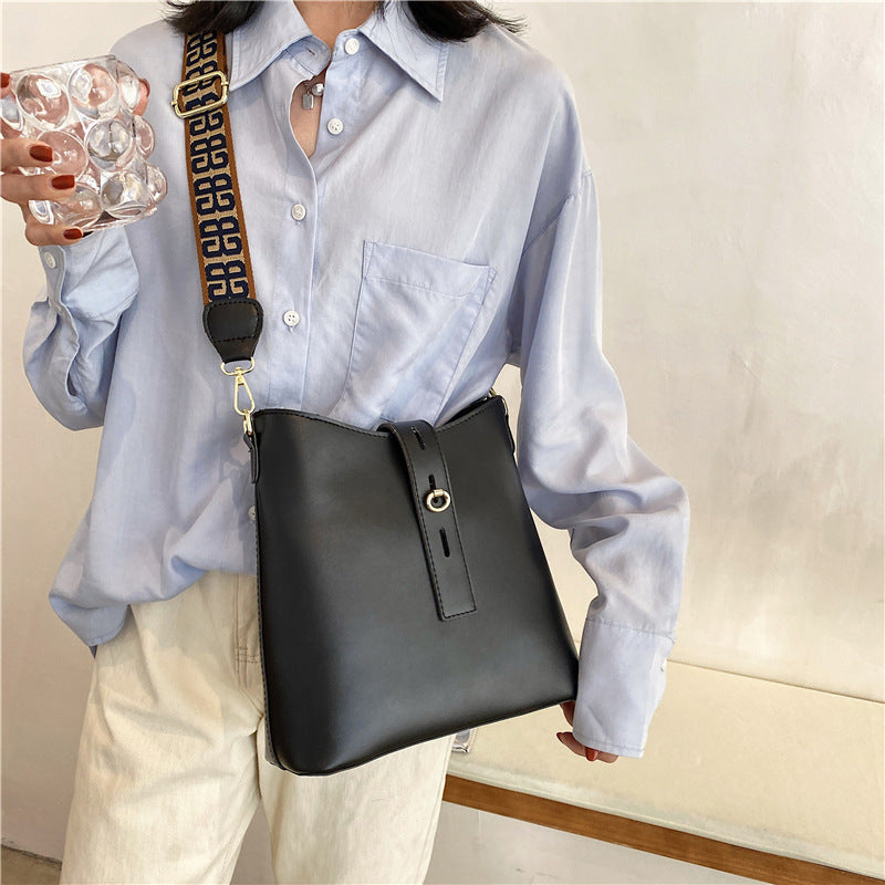 Fashion Ladies Wide Band Shoulder Bucket Bag -  WOMEN BAGS - anassiri.com